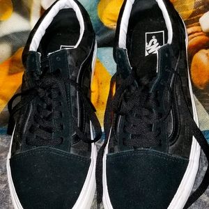 Mens Black Vans 10.5 shoes